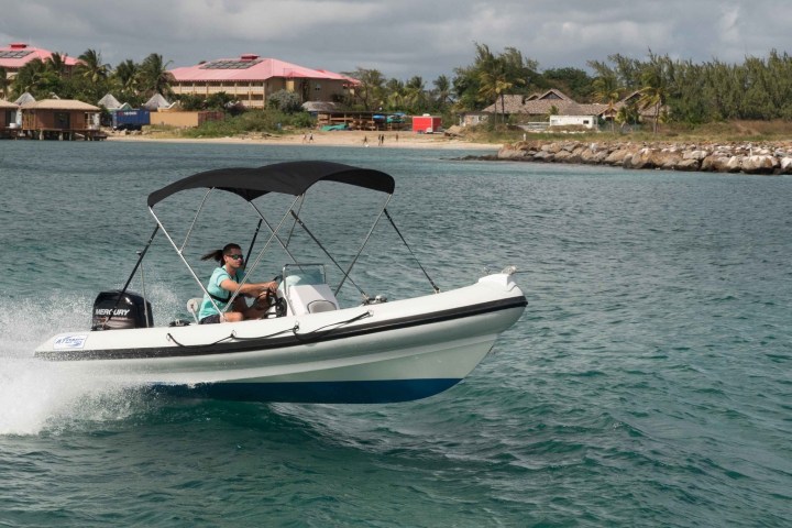 a small boat in a body of water